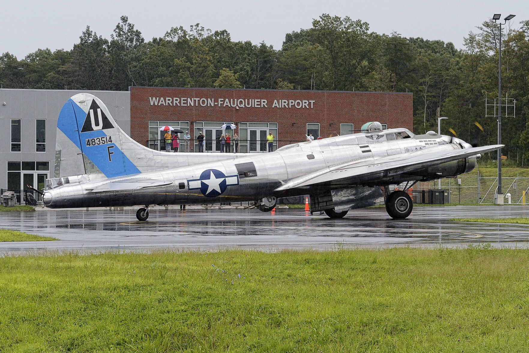 photo_ft_news_bomber arrives_090220.jpg